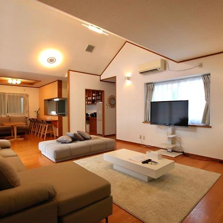 Guesthouse Akabana Miyakojima  Buitenkant foto