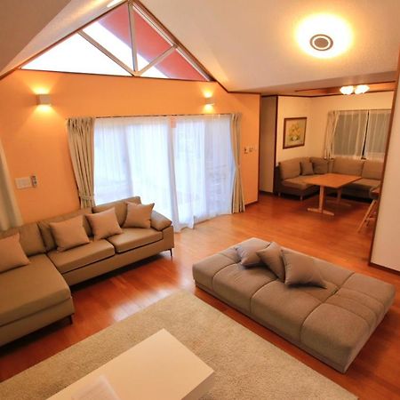 Guesthouse Akabana Miyakojima  Buitenkant foto