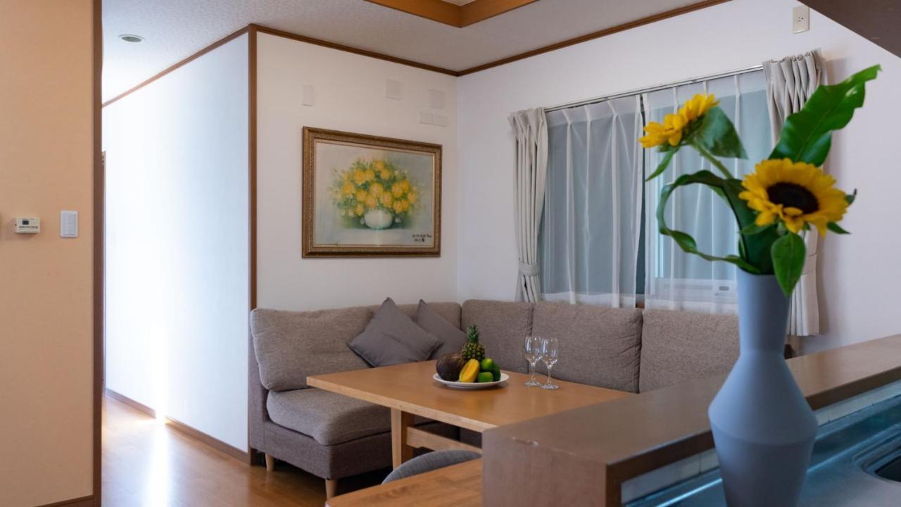 Guesthouse Akabana Miyakojima  Buitenkant foto